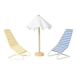 2 Beach Lounge Chairs and 1 Umbrella Set – 1:12 Scale Dollhouse Furniture Kivvi Tales