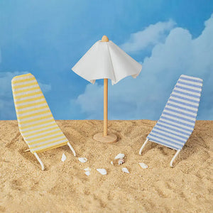 2 Beach Lounge Chairs and 1 Umbrella Set – 1:12 Scale Dollhouse Furniture Kivvi Tales