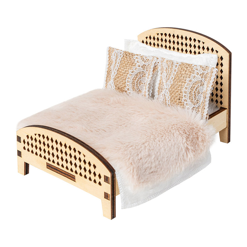 Carved Wooden Bed with Bedding Set – 1:12 Scale Dollhouse Furniture