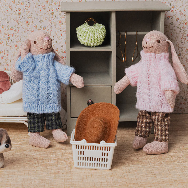 White Laundry Basket – 1:12 Scale Dollhouse Accessories