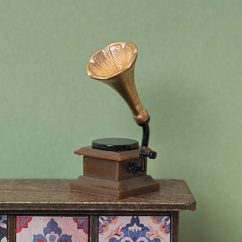 Vintage Gramophone – 1:12 Scale Dollhouse Decor