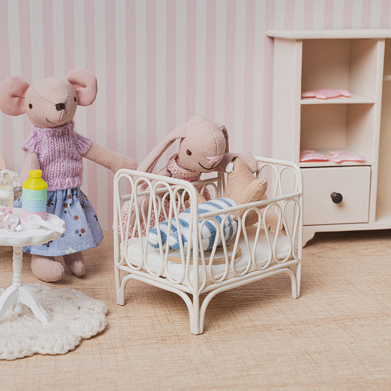 White Metal Baby Crib – 1:12 Scale Dollhouse Furniture
