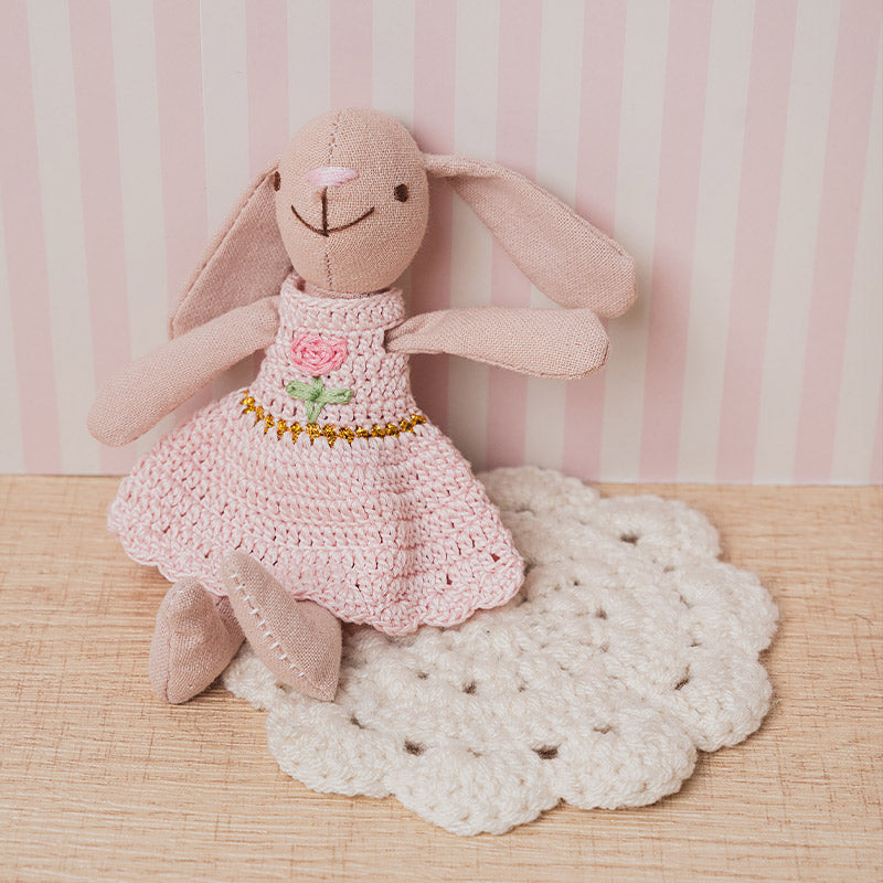 Crochet Flower Round Rug – 1:12 Scale Dollhouse Decor